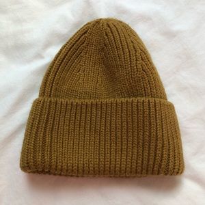 Sustainable eco-style ribbed beanie hat in Golden brown